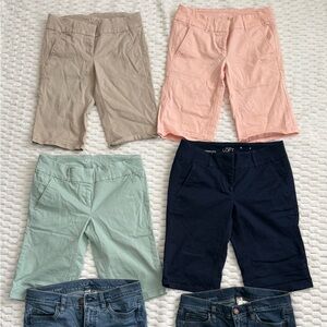 6 Pairs of Women’s LOFT Capris